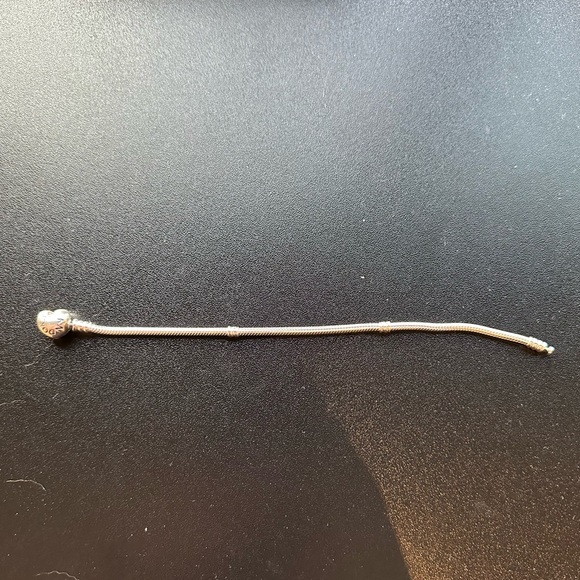 Pandora Moments Heart Clasp Snake Chain Bracelet - Picture 3 of 6